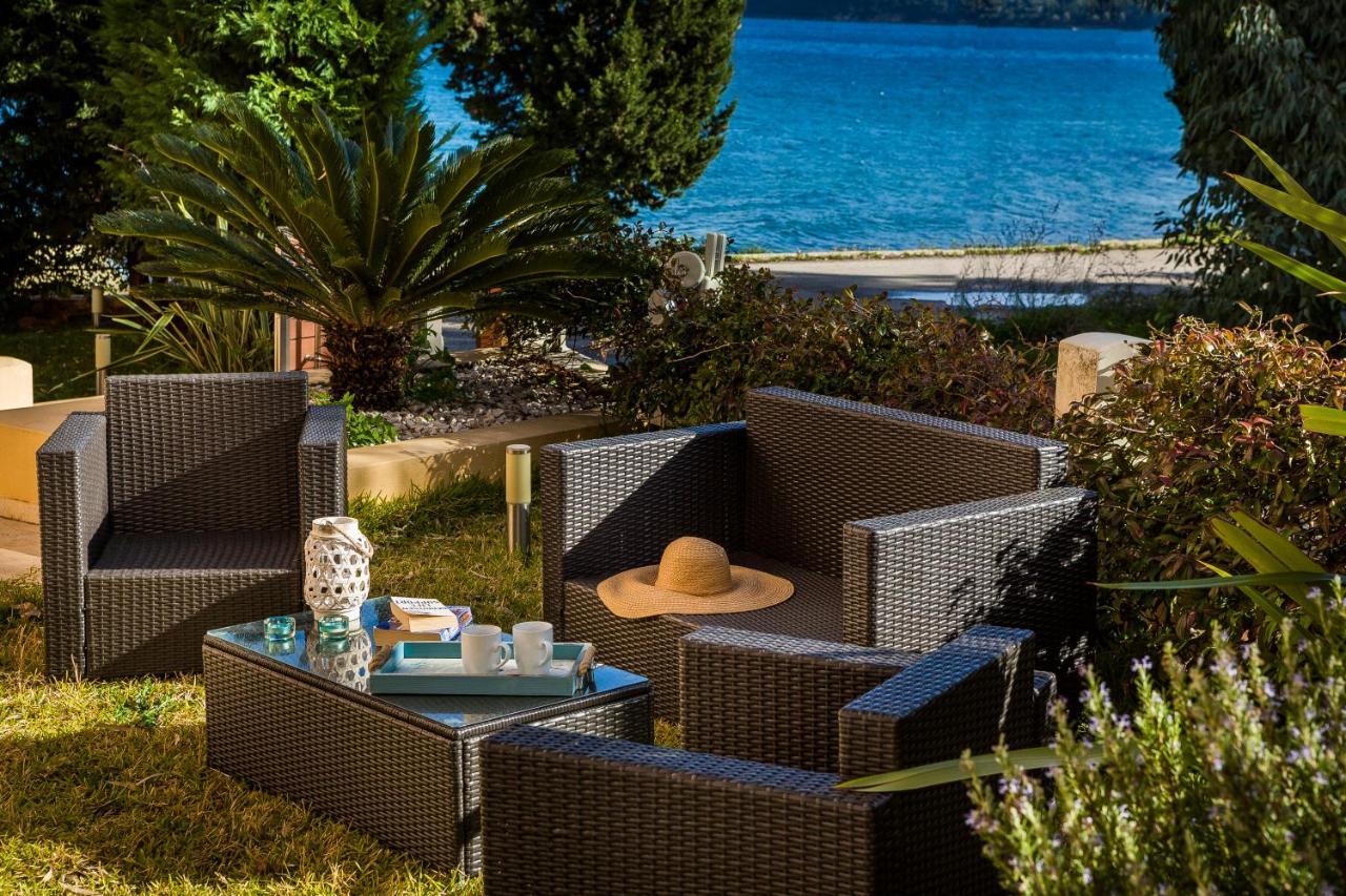Apartment Lilly, Apartment With Communal Pool, 10 Meters From Sea Sami  Exterior photo
